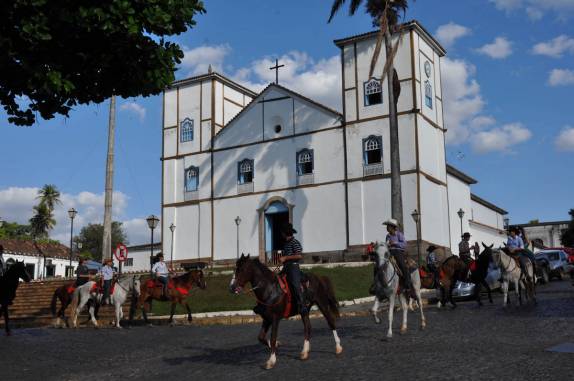 Cavaleiros na Igreja Matriz em Pirenópolis - GO